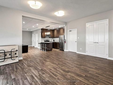 Photo 33 at 402 - 100 Canyon Avenue, Bathurst Manor, Toronto