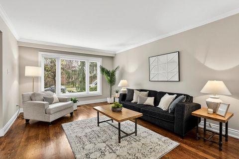 Photo 4 at 16 Elkwood Drive, Centennial Scarborough, Toronto