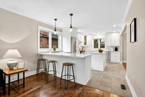 Photo 8 at 16 Elkwood Drive, Centennial Scarborough, Toronto