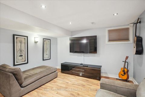 Photo 26 at 43 - 121 L'Amoreaux Drive, L'Amoreaux, Toronto