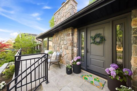 Photo 3 at 122 Cassandra Boulevard, Donalda, Toronto