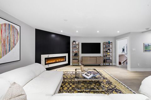 Photo 31 at 122 Cassandra Boulevard, Donalda, Toronto