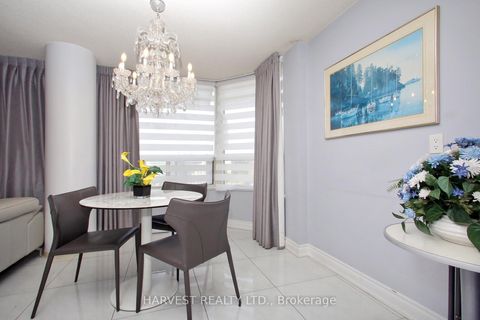Photo 11 at 1402 - 7 Townsgate Drive, Yorkhill, Vaughan