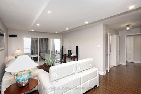 Photo 19 at 1402 - 7 Townsgate Drive, Yorkhill, Vaughan