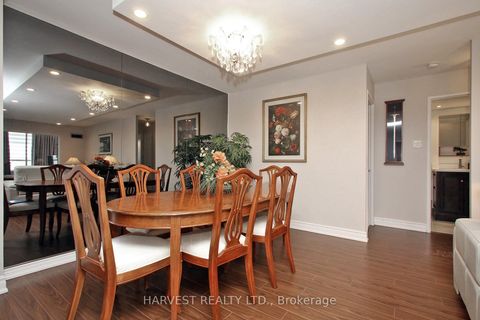 Photo 24 at 1402 - 7 Townsgate Drive, Yorkhill, Vaughan