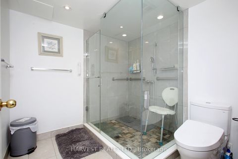 Photo 27 at 1402 - 7 Townsgate Drive, Yorkhill, Vaughan