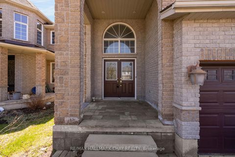 Photo 1 at 77 Sovereign's Gate, Shore, Barrie