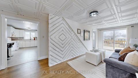 Photo 13 at 11 Red Robin Road, Historic Lakeshore Communities, Georgina