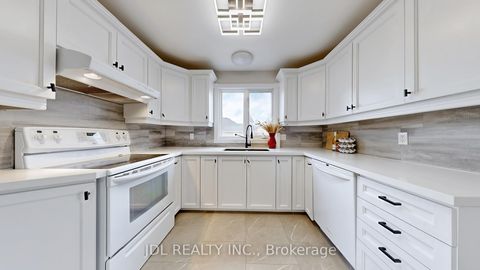 Photo 17 at 11 Red Robin Road, Historic Lakeshore Communities, Georgina