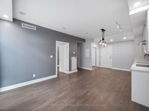 Photo 10 at 102 - 75 The Donway W, Don Mills, Toronto