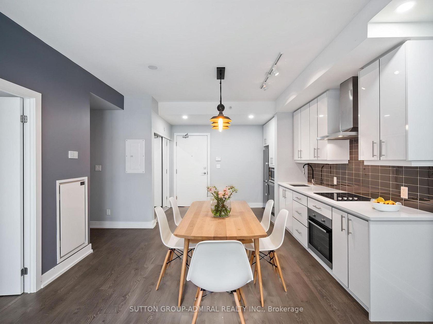 102 - 75 The Donway W, Don Mills, Toronto photo 9