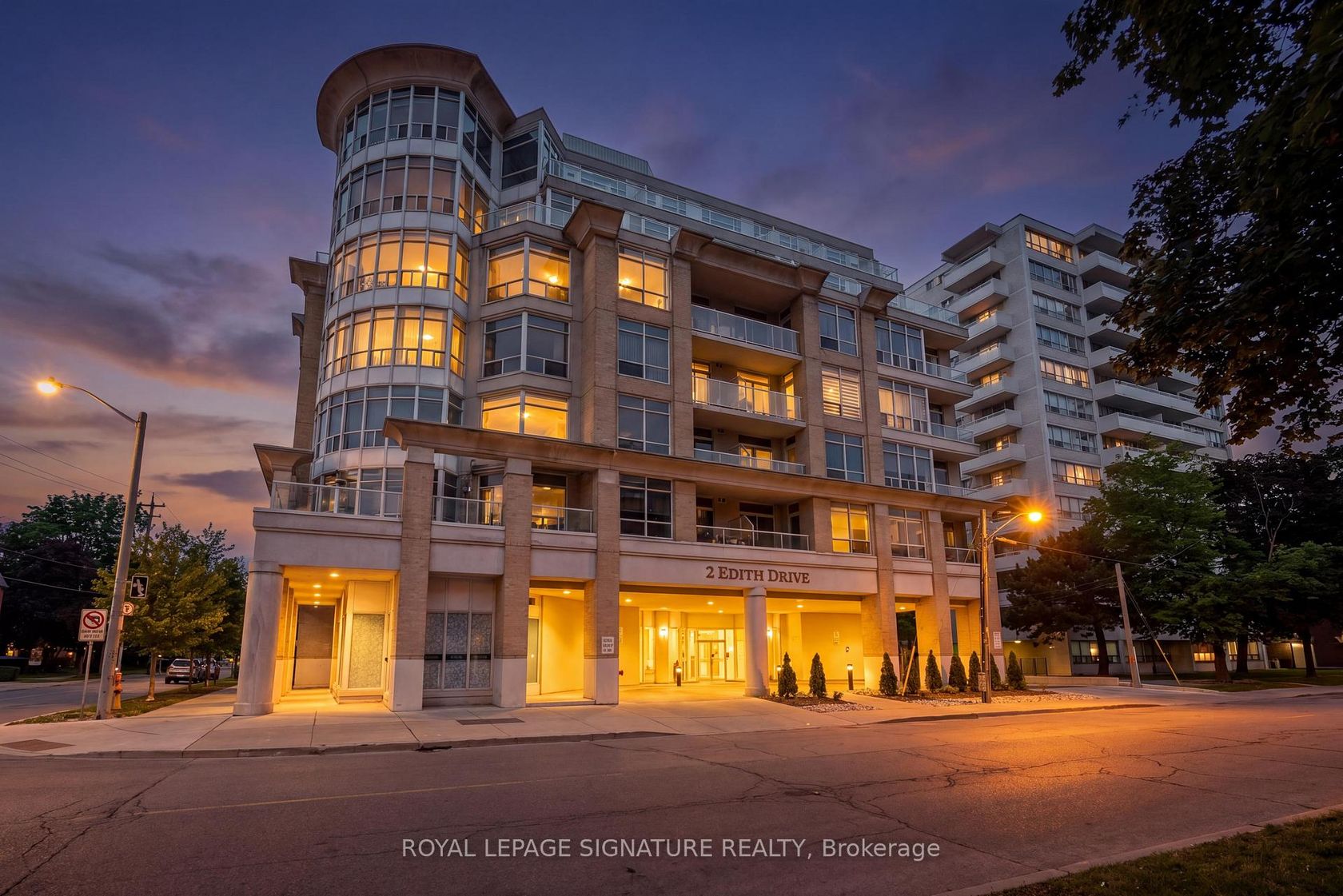 307 - 2 Edith Drive, Eglinton, Toronto 
