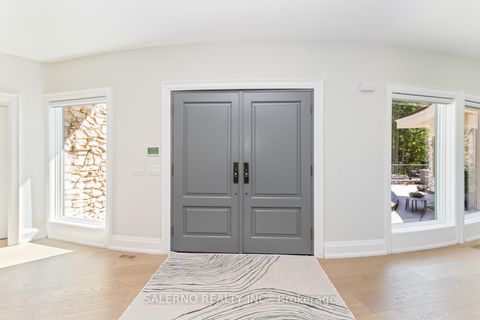 Photo 4 at 290 Kingscross Drive, King City, King