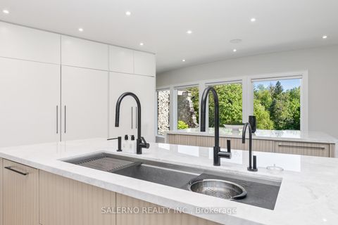 Photo 9 at 290 Kingscross Drive, King City, King