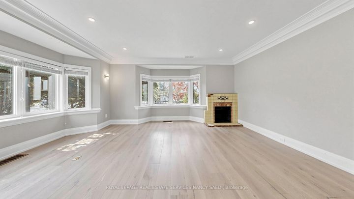 Photo 6 at 3 Oakwood Place, Westdale, Hamilton