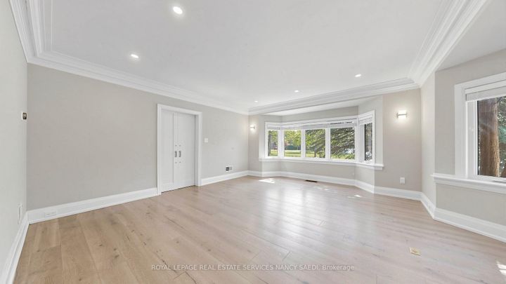 Photo 8 at 3 Oakwood Place, Westdale, Hamilton