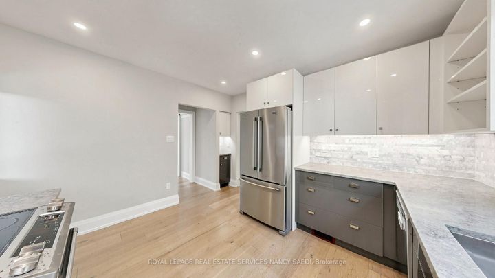 Photo 10 at 3 Oakwood Place, Westdale, Hamilton