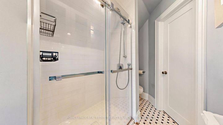 Photo 22 at 3 Oakwood Place, Westdale, Hamilton