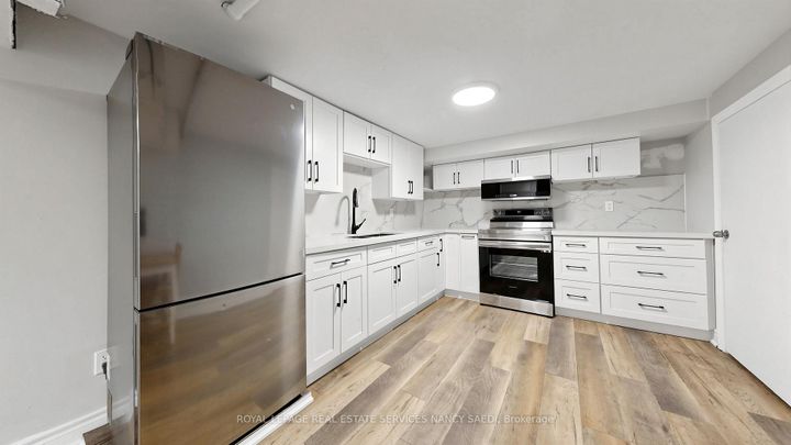 Photo 30 at 3 Oakwood Place, Westdale, Hamilton