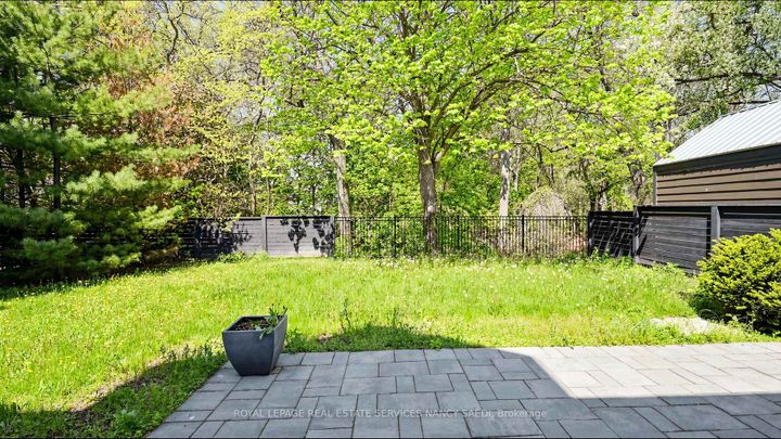 Photo 39 at 3 Oakwood Place, Westdale, Hamilton