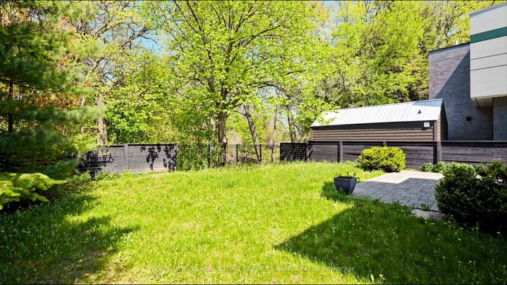 Photo 40 at 3 Oakwood Place, Westdale, Hamilton