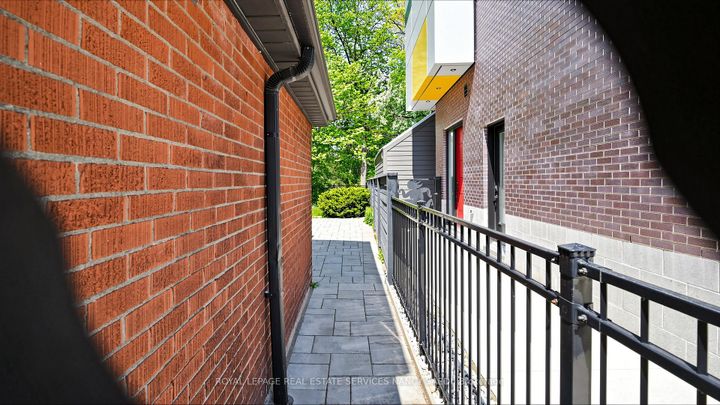 Photo 45 at 3 Oakwood Place, Westdale, Hamilton