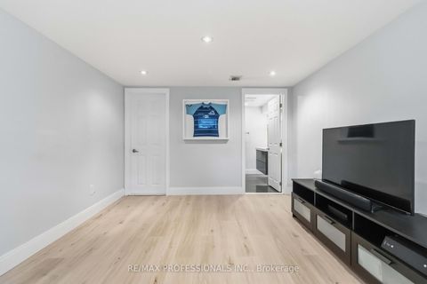 Photo 16 at 3 Snaresbrook Drive, Kipling, Toronto
