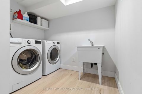 Photo 18 at 3 Snaresbrook Drive, Kipling, Toronto