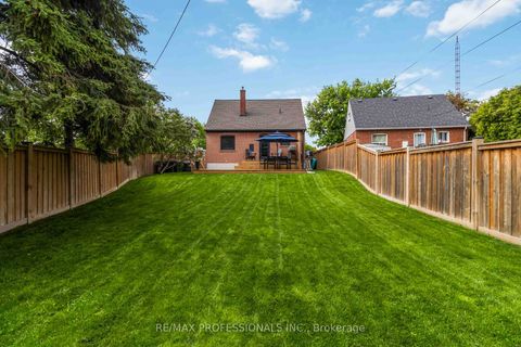 Photo 20 at 3 Snaresbrook Drive, Kipling, Toronto