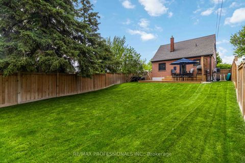 Photo 21 at 3 Snaresbrook Drive, Kipling, Toronto