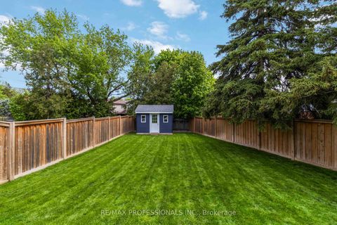 Photo 22 at 3 Snaresbrook Drive, Kipling, Toronto