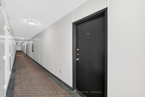 Photo 2 at 601 - 340 Dixon Road, The Westway, Toronto