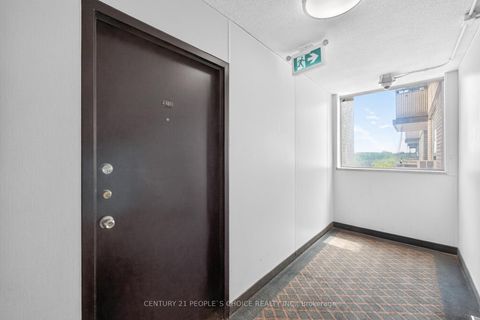 Photo 3 at 601 - 340 Dixon Road, The Westway, Toronto