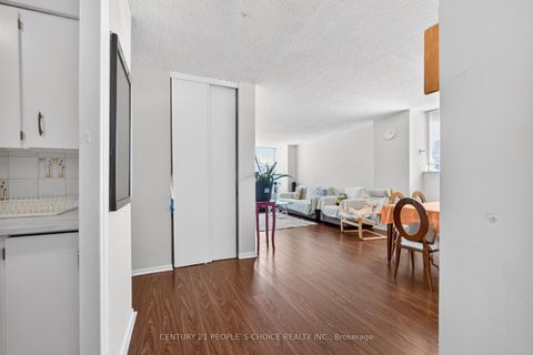 Photo 6 at 601 - 340 Dixon Road, The Westway, Toronto