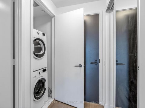 Photo 3 at 4007 - 108 Peter Street, Waterfront Communities C1, Toronto