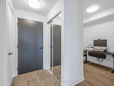 Photo 4 at 4007 - 108 Peter Street, Waterfront Communities C1, Toronto