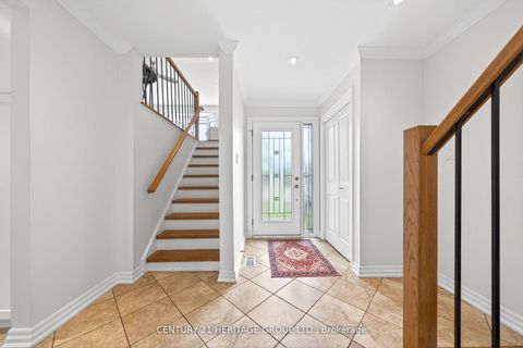 Photo 1 at 64 Coventry Court, Crosby, Richmond Hill