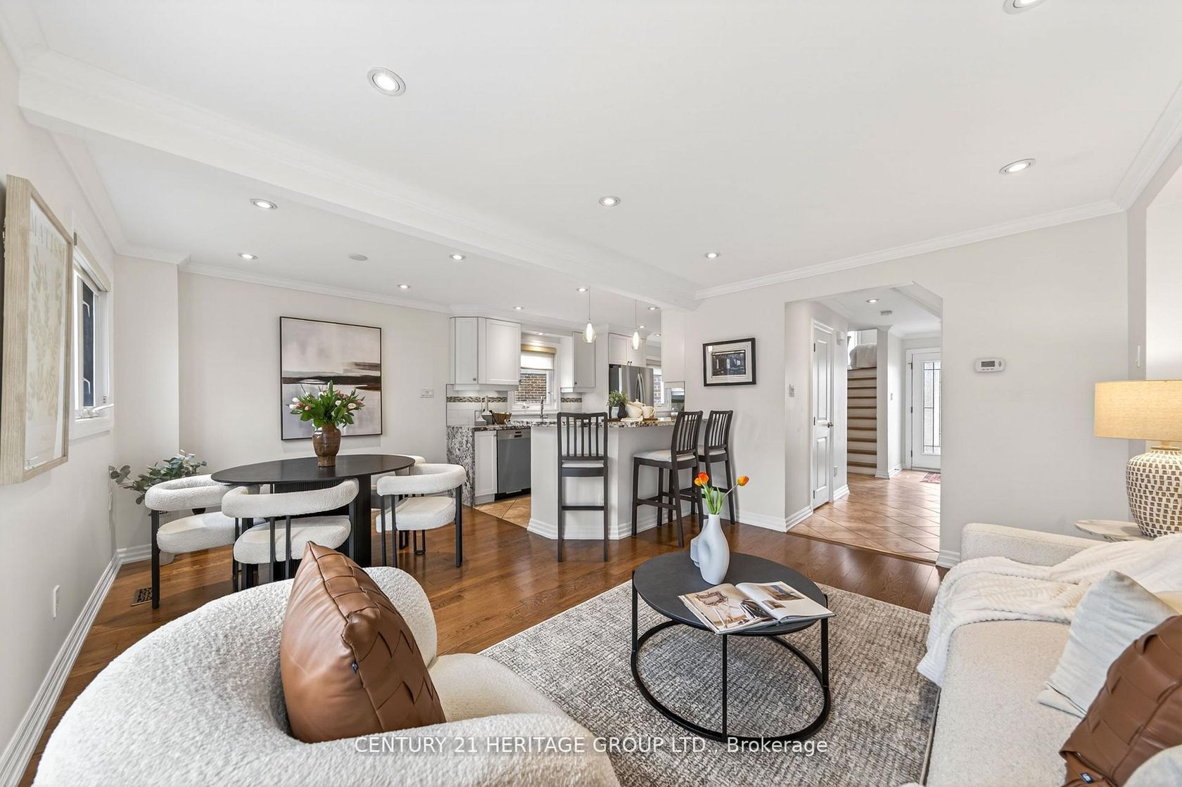 64 Coventry Court, Crosby, Richmond Hill photo 1