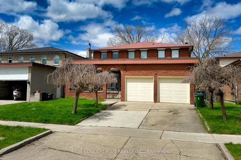 Photo 0 at 92 Charlton Boulevard, Newtonbrook West, Toronto
