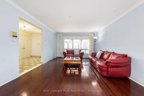 Photo 8 at 92 Charlton Boulevard, Newtonbrook West, Toronto