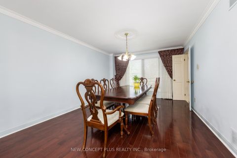 Photo 11 at 92 Charlton Boulevard, Newtonbrook West, Toronto