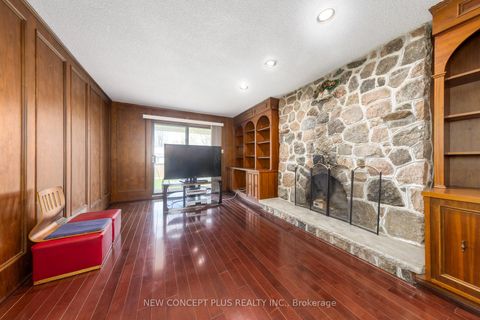Photo 12 at 92 Charlton Boulevard, Newtonbrook West, Toronto