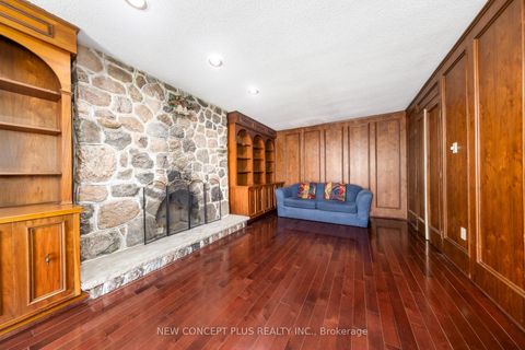 Photo 13 at 92 Charlton Boulevard, Newtonbrook West, Toronto
