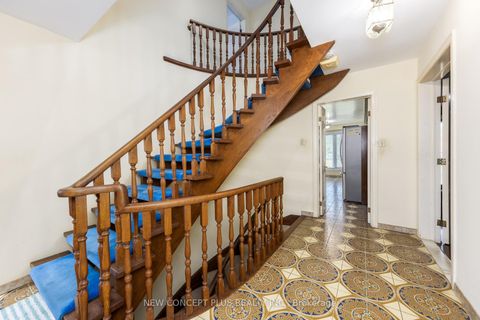 Photo 19 at 92 Charlton Boulevard, Newtonbrook West, Toronto