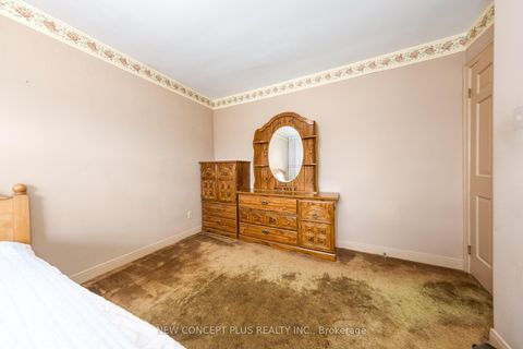 Photo 27 at 92 Charlton Boulevard, Newtonbrook West, Toronto
