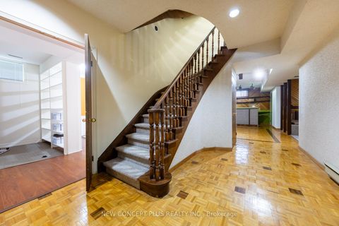 Photo 33 at 92 Charlton Boulevard, Newtonbrook West, Toronto