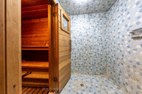 Photo 40 at 92 Charlton Boulevard, Newtonbrook West, Toronto