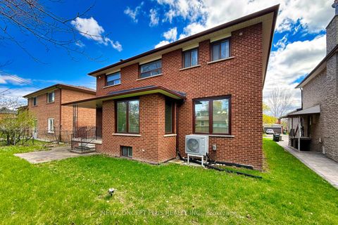 Photo 43 at 92 Charlton Boulevard, Newtonbrook West, Toronto