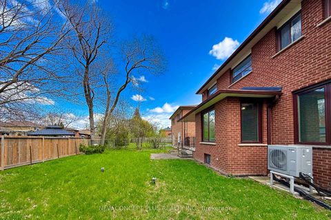 Photo 44 at 92 Charlton Boulevard, Newtonbrook West, Toronto