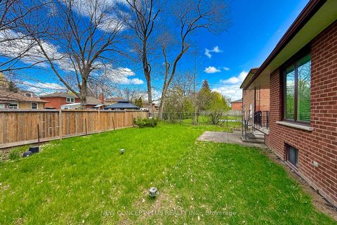 Photo 45 at 92 Charlton Boulevard, Newtonbrook West, Toronto
